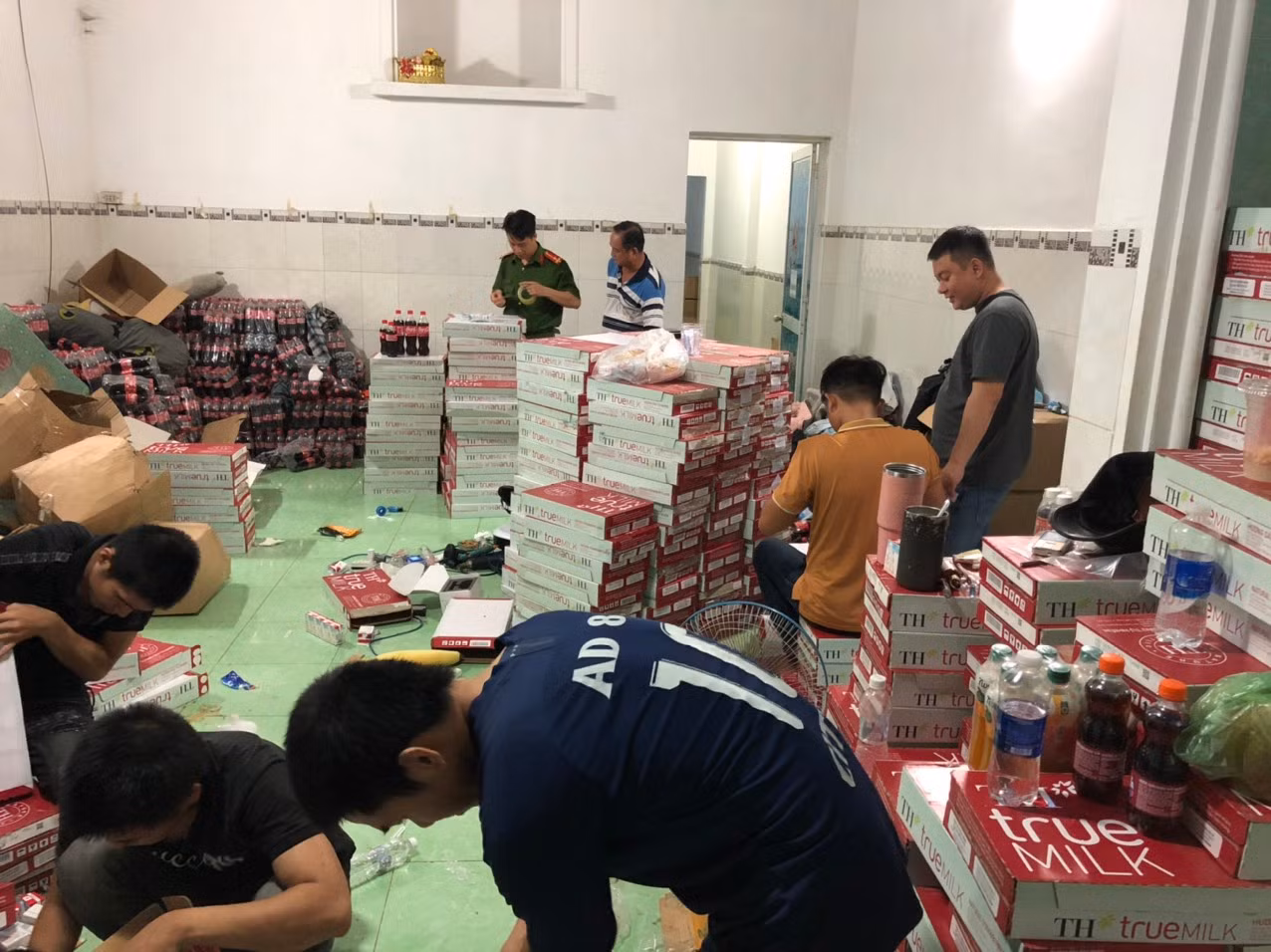 Phát hiện số lượng lớn hàng giả về giá trị sử dụng của các thương hiệu nổi tiếng -0