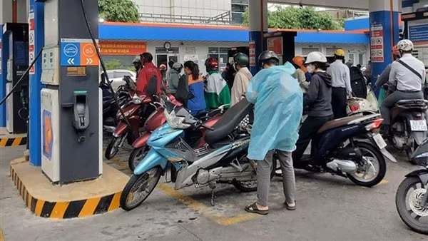TP Hồ Chí Minh: Phát hiện 17/45 vụ kinh doanh xăng dầu vi phạm