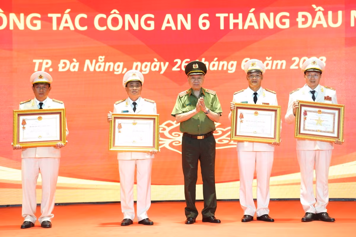 Kết hợp phòng ngừa và tấn công, không để tội phạm lộng hành, gây bức xúc xã hội -0