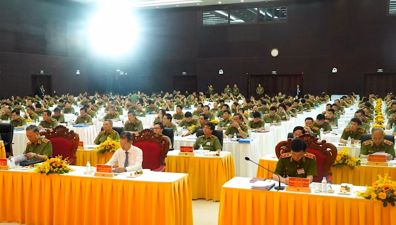 Bộ trưởng Tô Lâm chủ trì Hội nghị sơ kết công tác Công an 6 tháng đầu năm 2023 -0