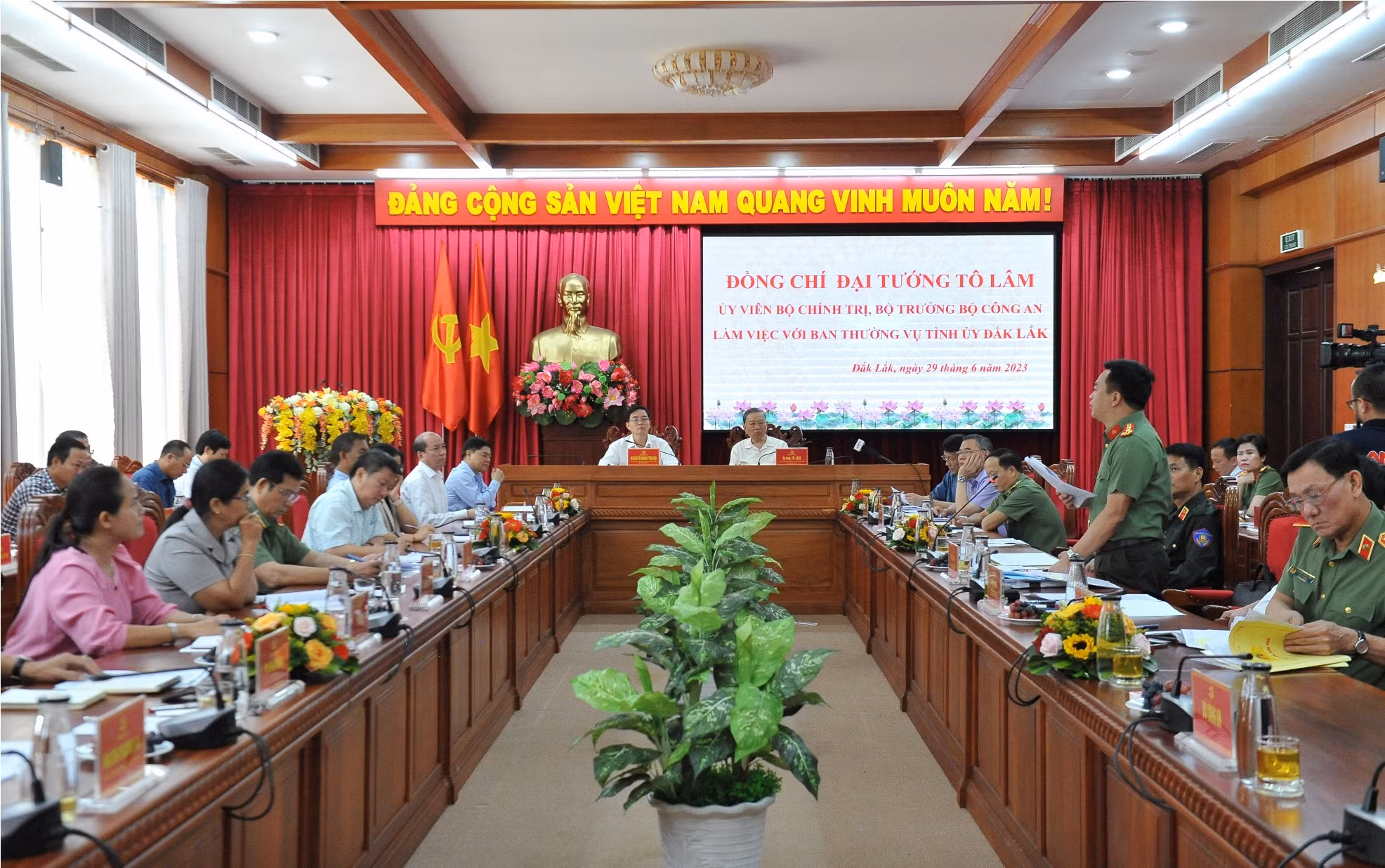 Bộ trưởng Tô Lâm làm việc với Ban thường vụ Tỉnh uỷ Đắk Lắk -0