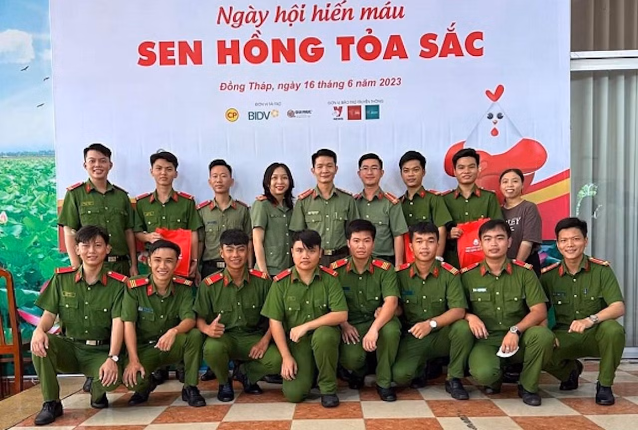 Tuổi trẻ Công an Đồng Tháp với chiến dịch tình nguyện hè -0
