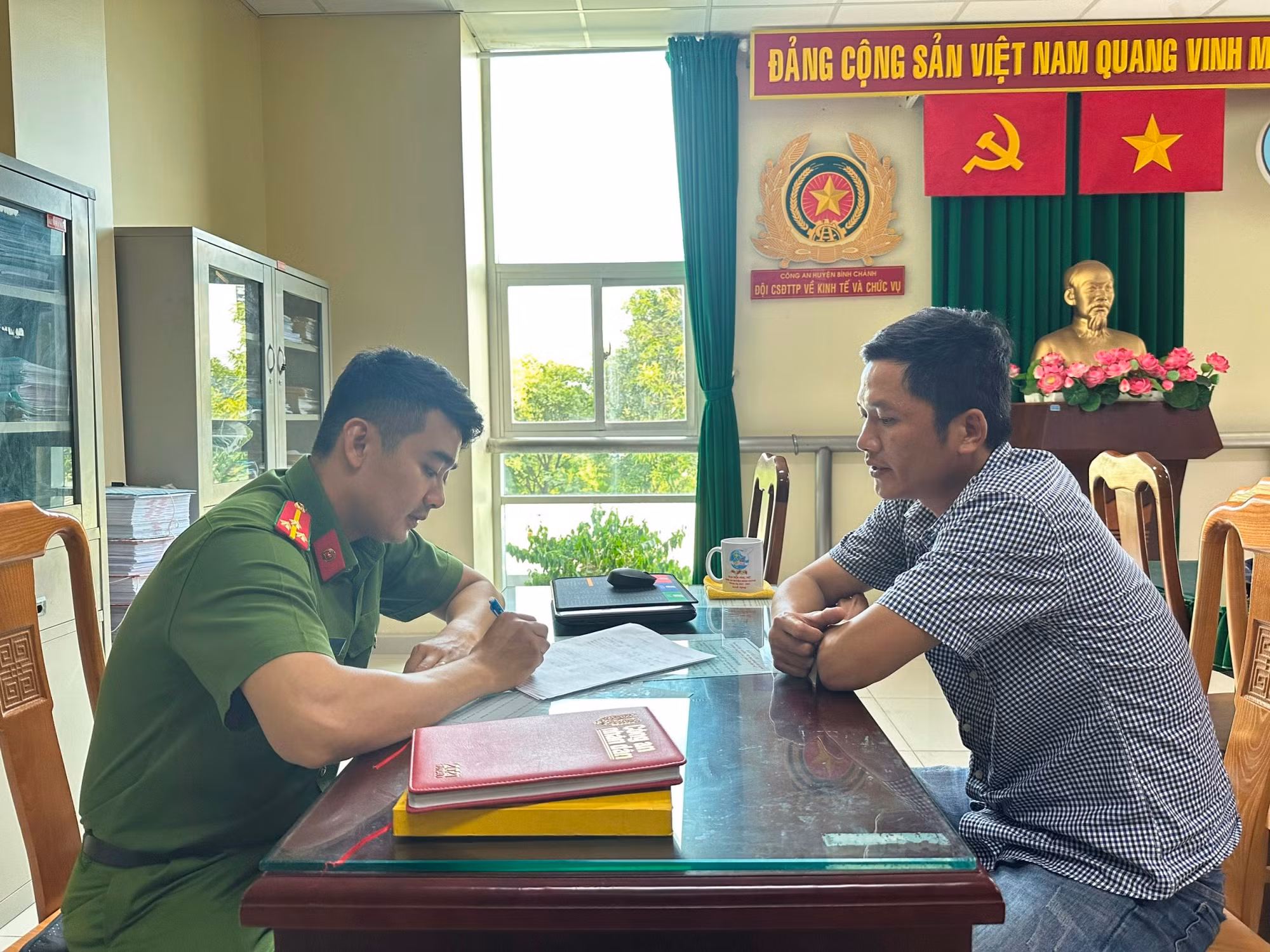 Công an TP Hồ Chí Minh phát hiện, ngăn chặn kịp thời hơn 21 tấn khí cười -0