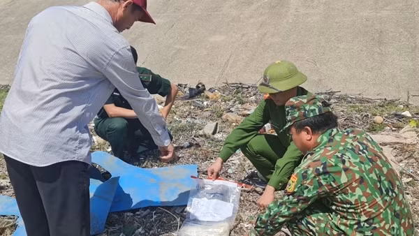Ma túy đá lại dạt vào bờ biển Quảng Trị