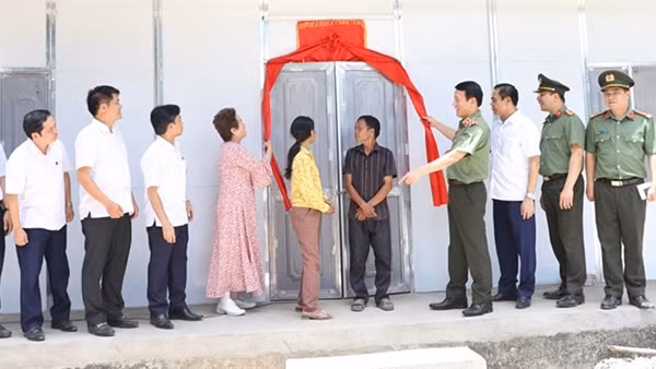Những ngôi nhà nghĩa tình từ chủ trương của Bộ Công an