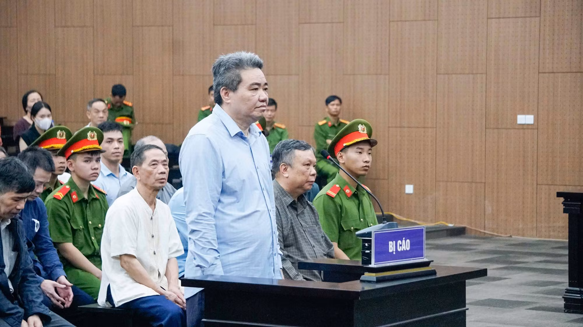 Xét xử cựu Thứ trưởng Bộ Nông nghiệp và Phát triển nông thôn Hoàng Văn Thắng -0