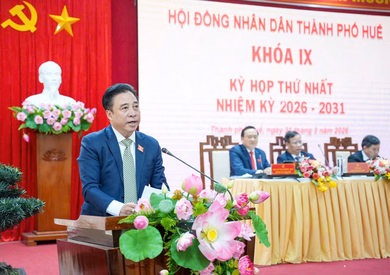Bầu Chủ tịch và 4 Phó Chủ tịch UBND TP Huế nhiệm kỳ mới -0