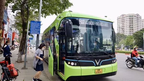 Đến ngày 1/7, 100% xe buýt hoạt động trong Vành đai 1 sử dụng năng lượng xanh