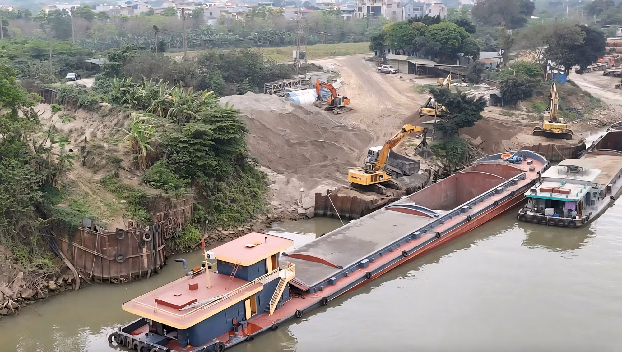 Hà Nội: Lỏng lẻo trong công tác quản lý, xử lý hoạt động bến bãi dọc các tuyến sông -0