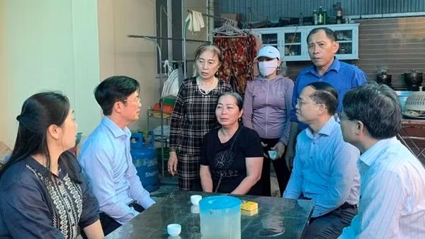 Vận dụng tối đa chính sách để hỗ trợ gia đình ngư dân có 2 mẹ con gặp nạn