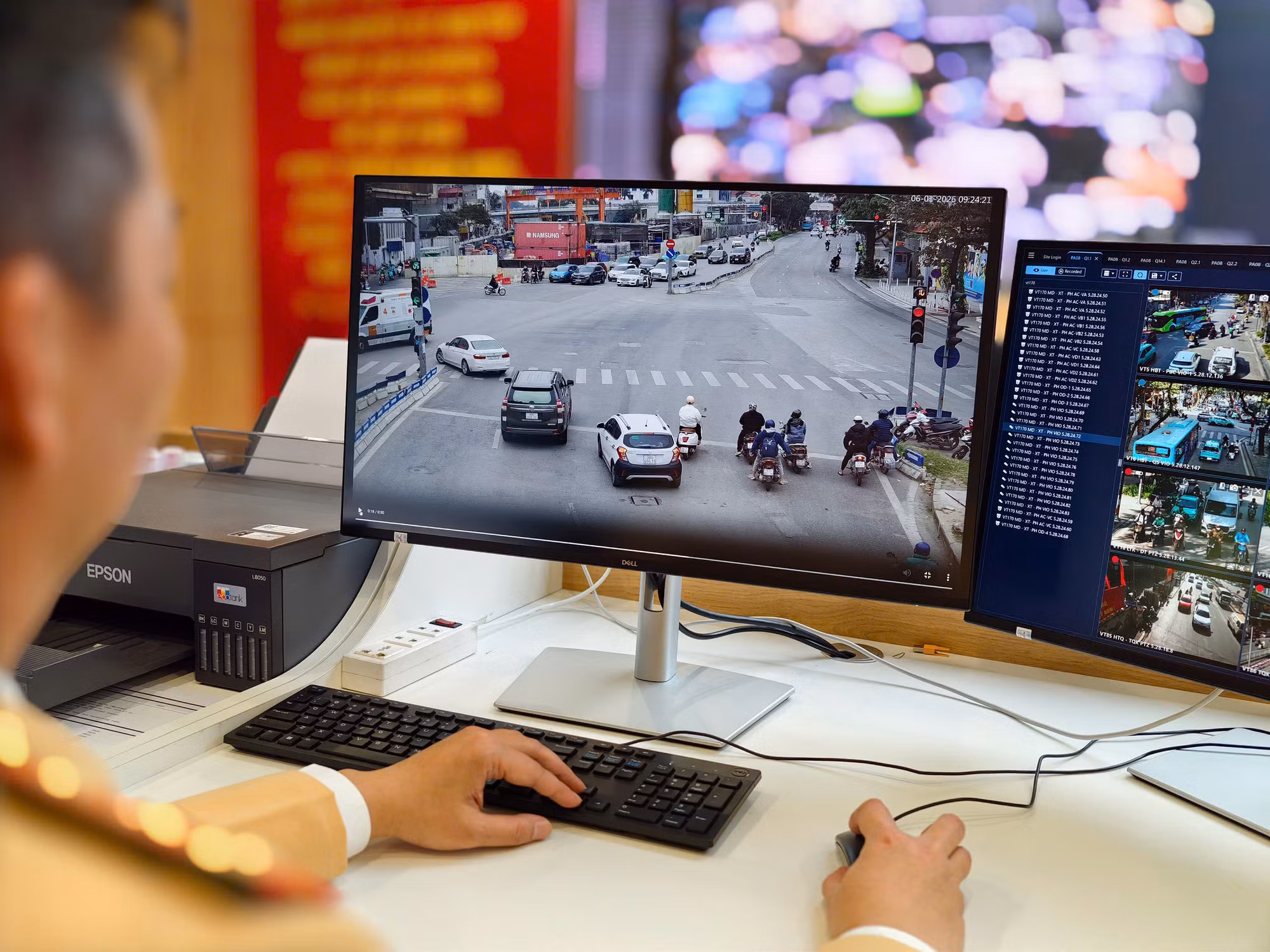 Sử dụng camera AI gỡ “điểm nghẽn” quản lý đô thị -0