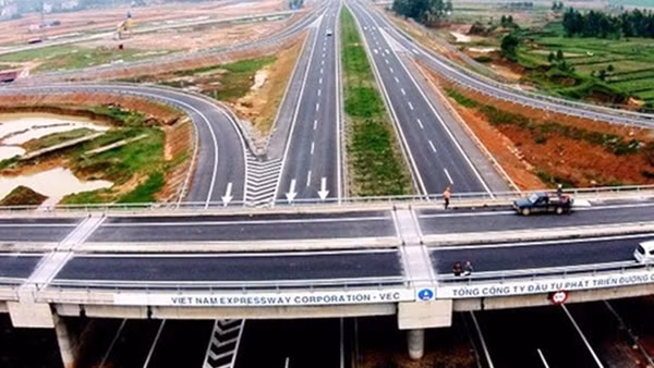 Dự án cao tốc Bắc-Nam: Mạnh tay “cắt”, điều chuyển khối lượng gói thầu chậm ảnh 3