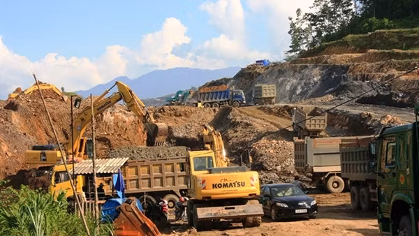 Bắt 3 cựu sếp Công ty Apatit Việt Nam
