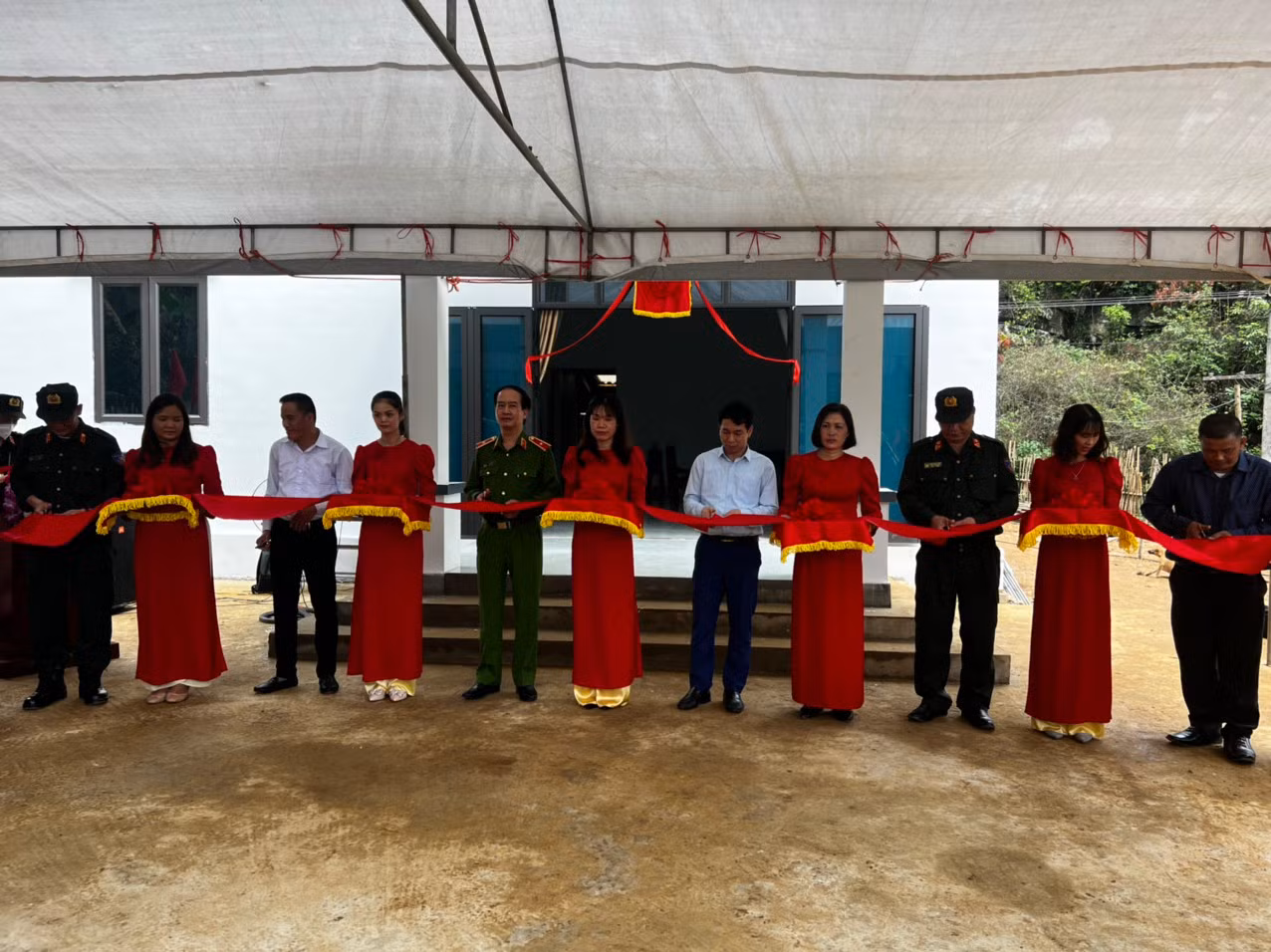 Cảnh sát cơ động góp sức, chung tay vì đồng đội thân yêu -0