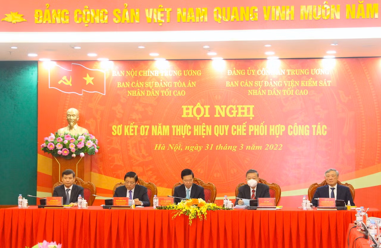 Phối hợp đẩy mạnh điều tra, truy tố, xét xử các vụ án dư luận xã hội quan tâm -0