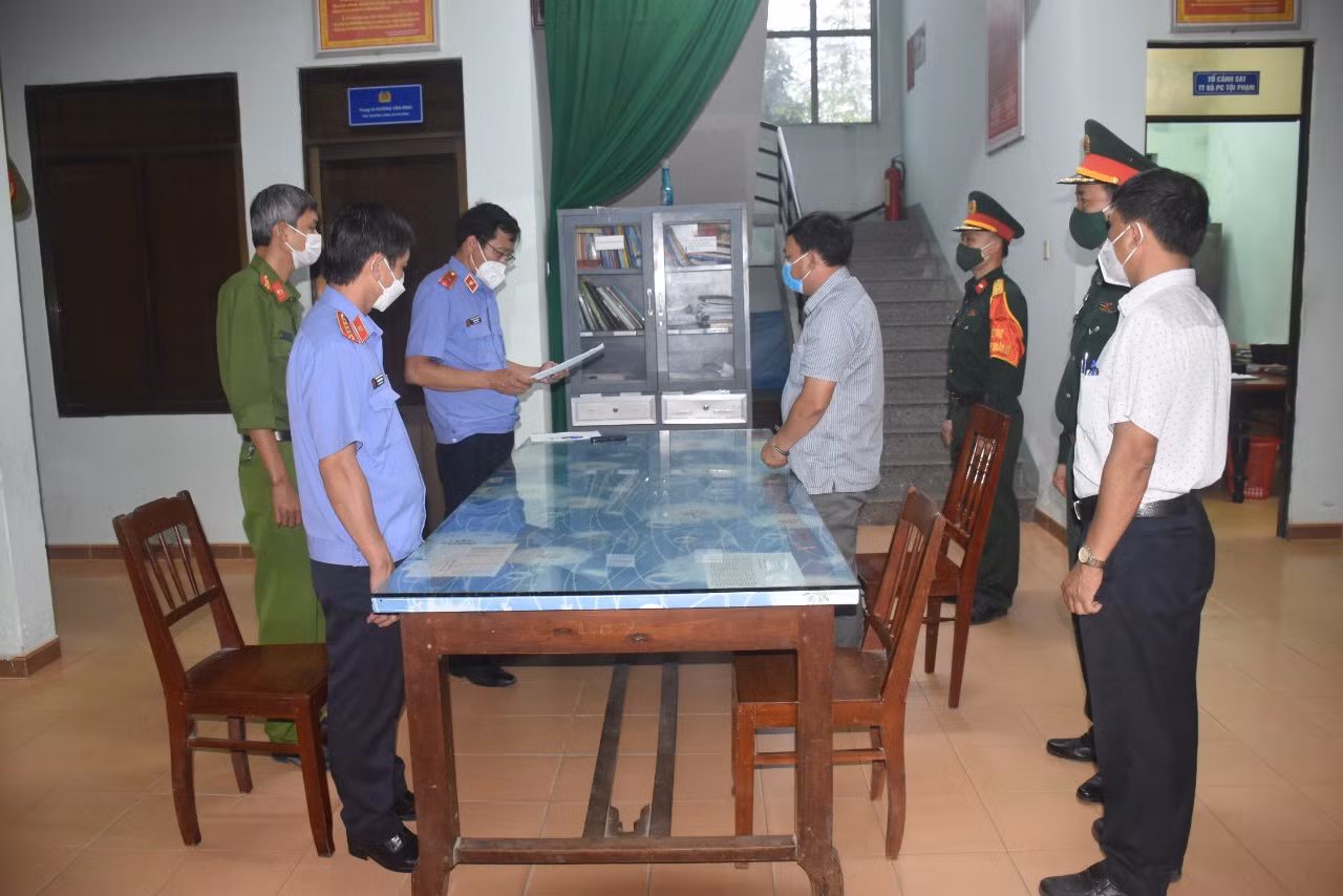 Khởi tố Đội trưởng CSĐT tội phạm về ma túy nhận hối lộ 100 triệu đồng để 