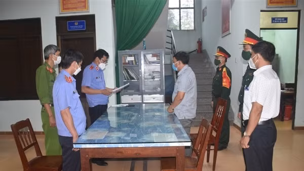 Nhận 5 tỷ đồng “chạy án” để… mua đất ảnh 3