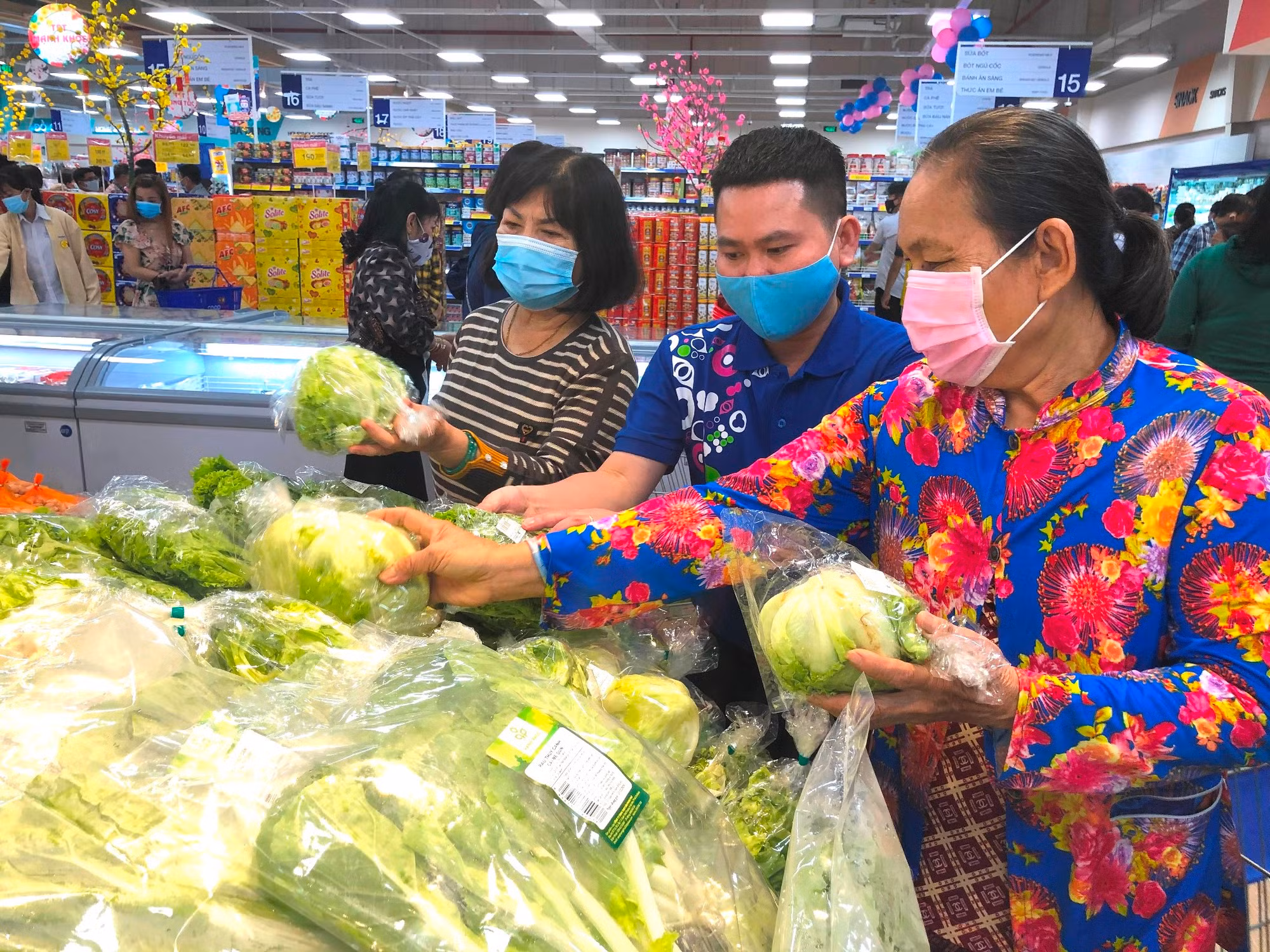Ngành bán lẻ vẫn đối mặt với nhiều khó khăn -0