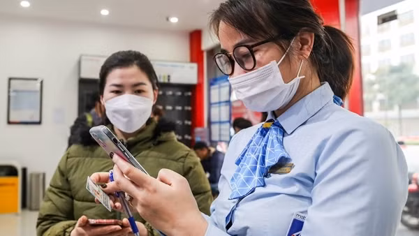 Chủ thuê bao cần làm gì khi SIM bị khoá một chiều do chưa chuẩn hoá thông tin?