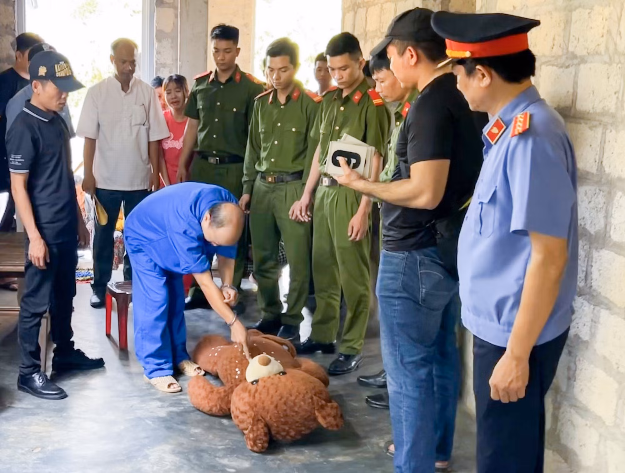 Thực nghiệm hiện trường vụ án giết người tình cướp tài sản -0