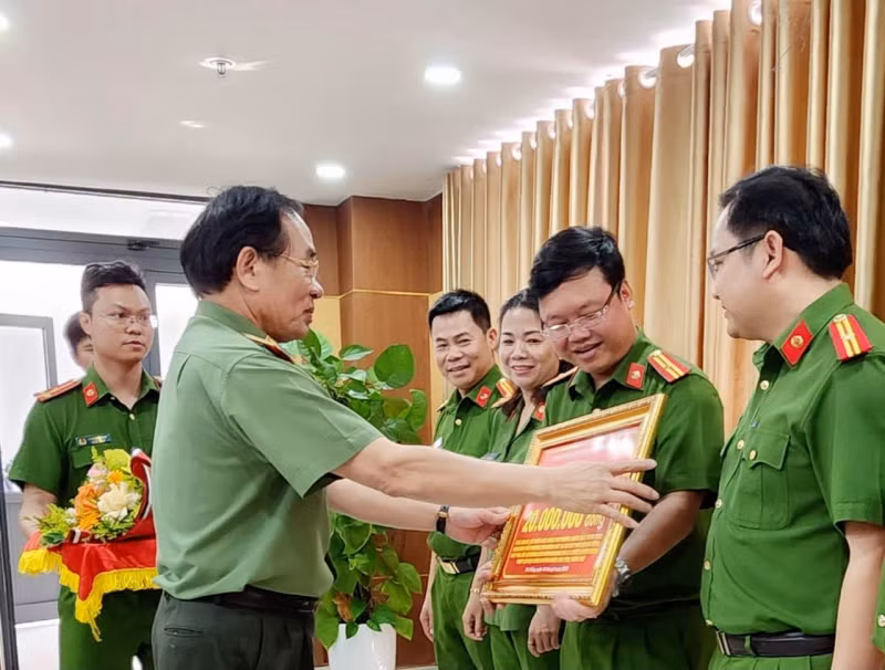Phó Thủ tướng Trần Lưu Quang gửi thư khen Công an Đà Nẵng -0