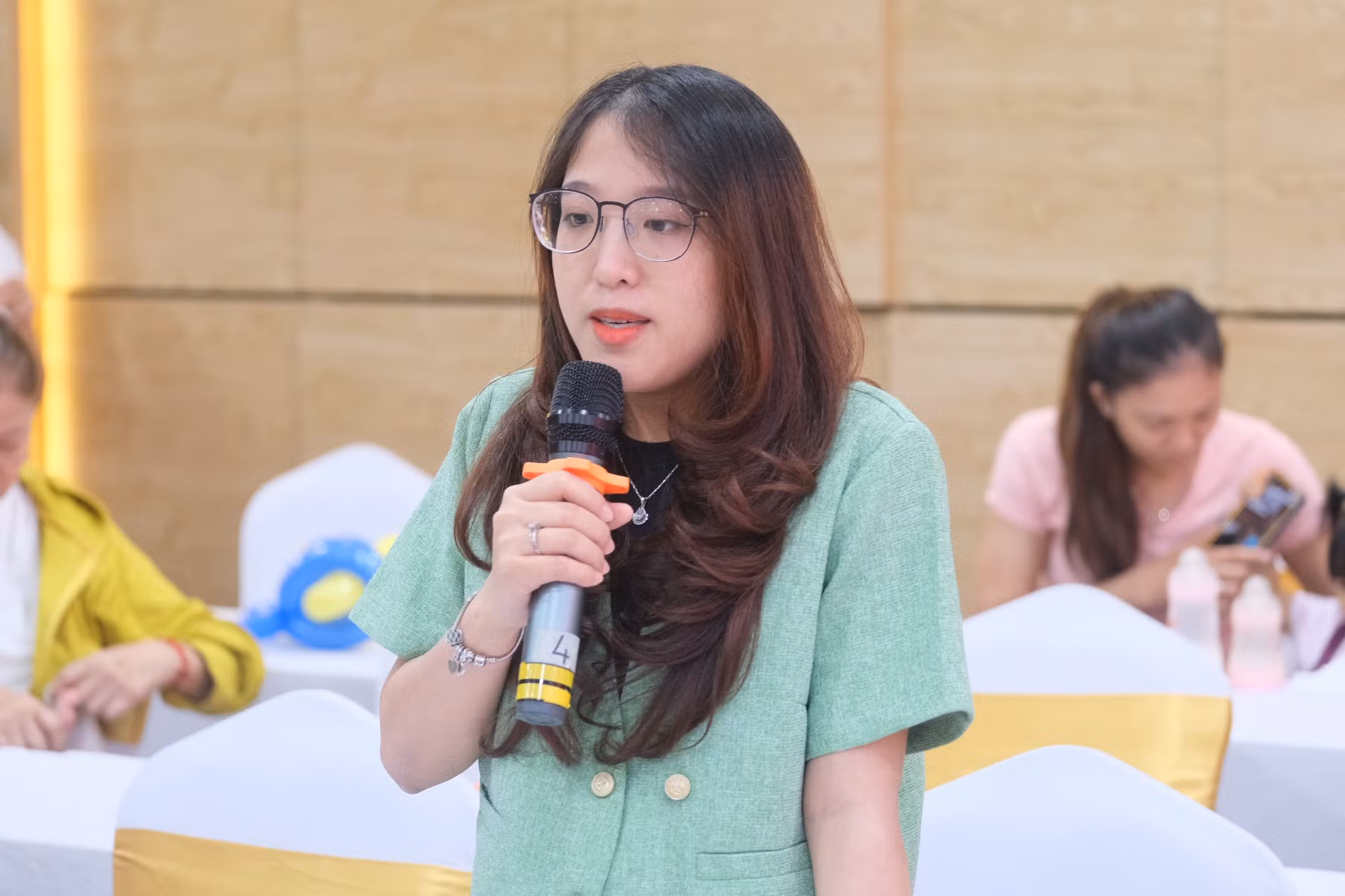 Xúc động tri ân các “bảo mẫu” chăm sóc 259 trẻ sơ sinh có mẹ mắc COVID-19 -0