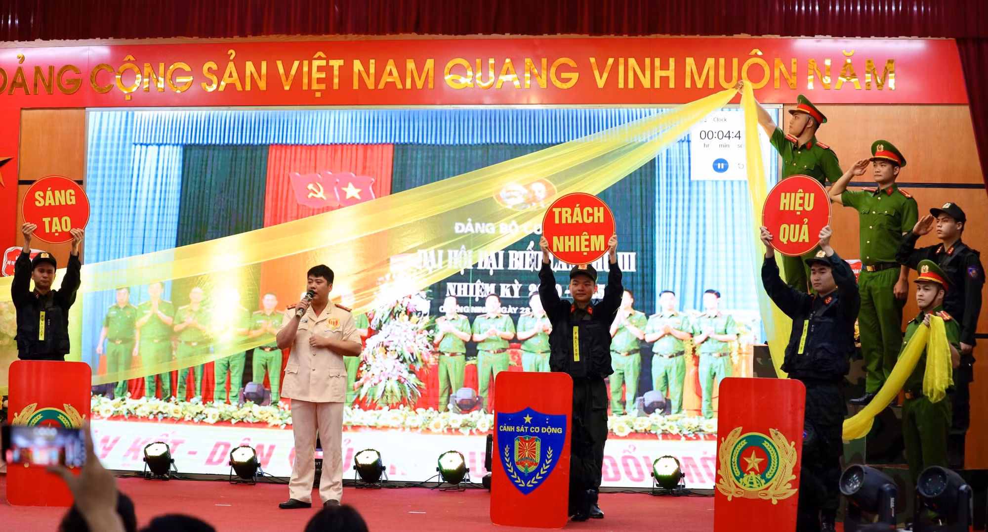 Sôi nổi Hội thi Bí thư Chi bộ giỏi của lực lượng Cảnh sát Cơ động -0