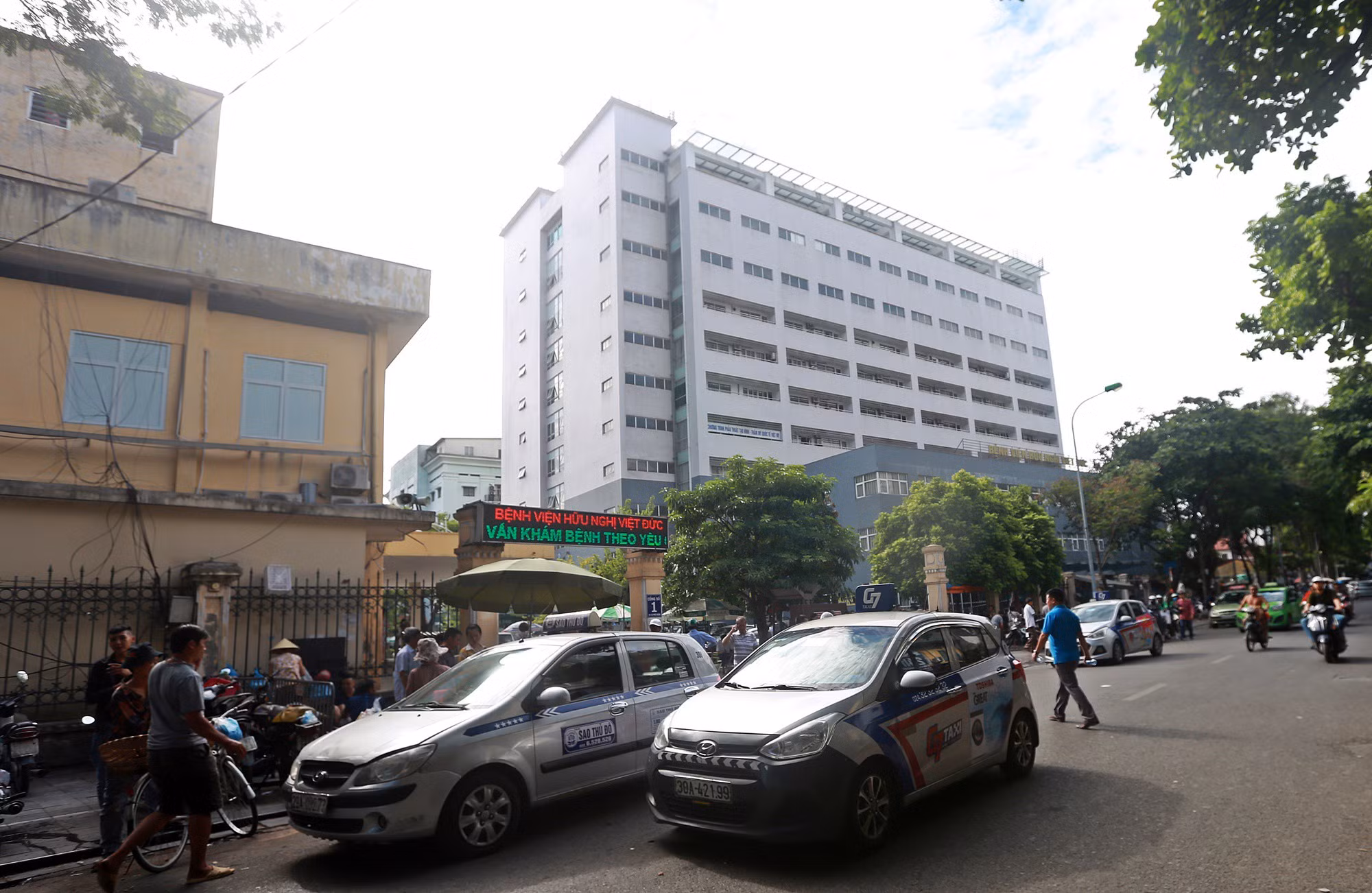 Hà Nội tổng kiểm tra, xử nghiêm vi phạm của xe taxi -0