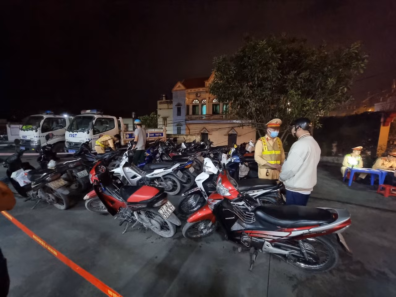 Phát hiện nhiều xe máy vi phạm nổng độ cồn:&nbsp;Phải chăng chế tài chưa đủ răn đe -1