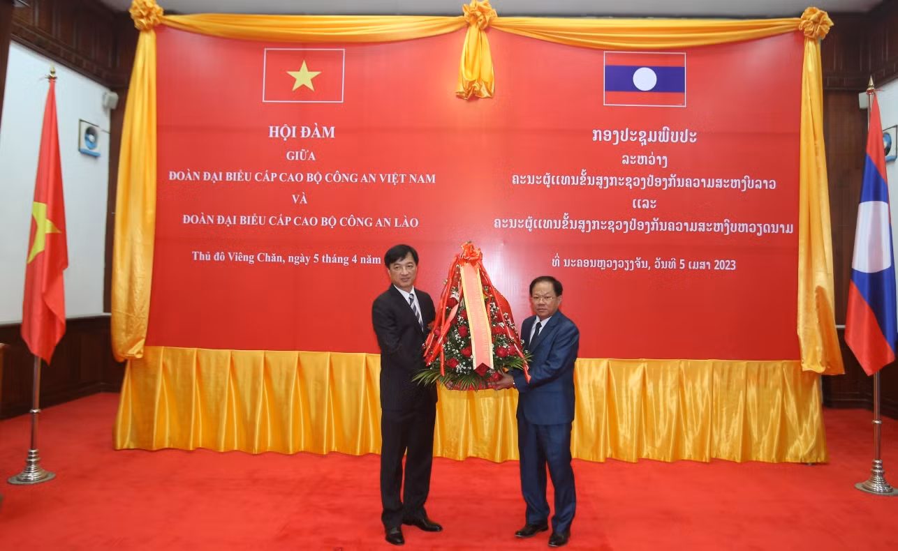 Phối hợp chặt chẽ, triển khai hiệu quả các dự án, chương trình hành động, hợp tác giữa hai Bộ Công an Việt Nam – Lào -0