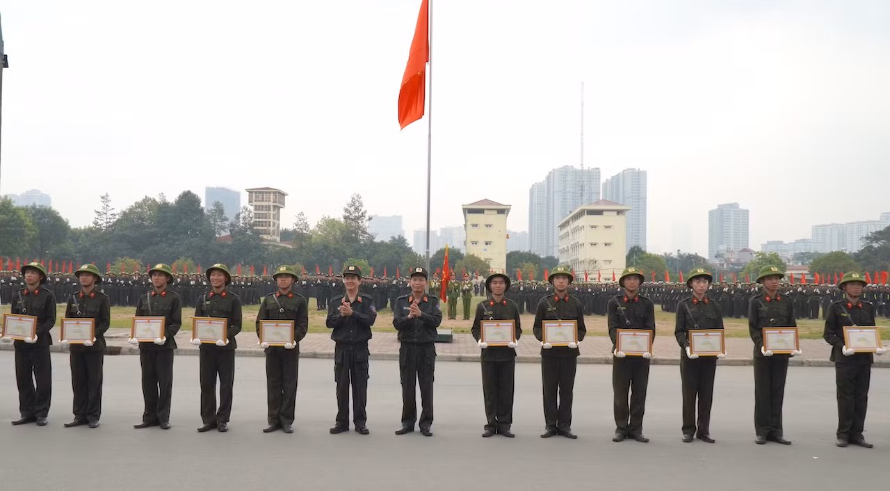 Bế giảng huấn luyện đầu khóa học viên đào tạo các học viện, trường CAND năm 2022-2023 -0