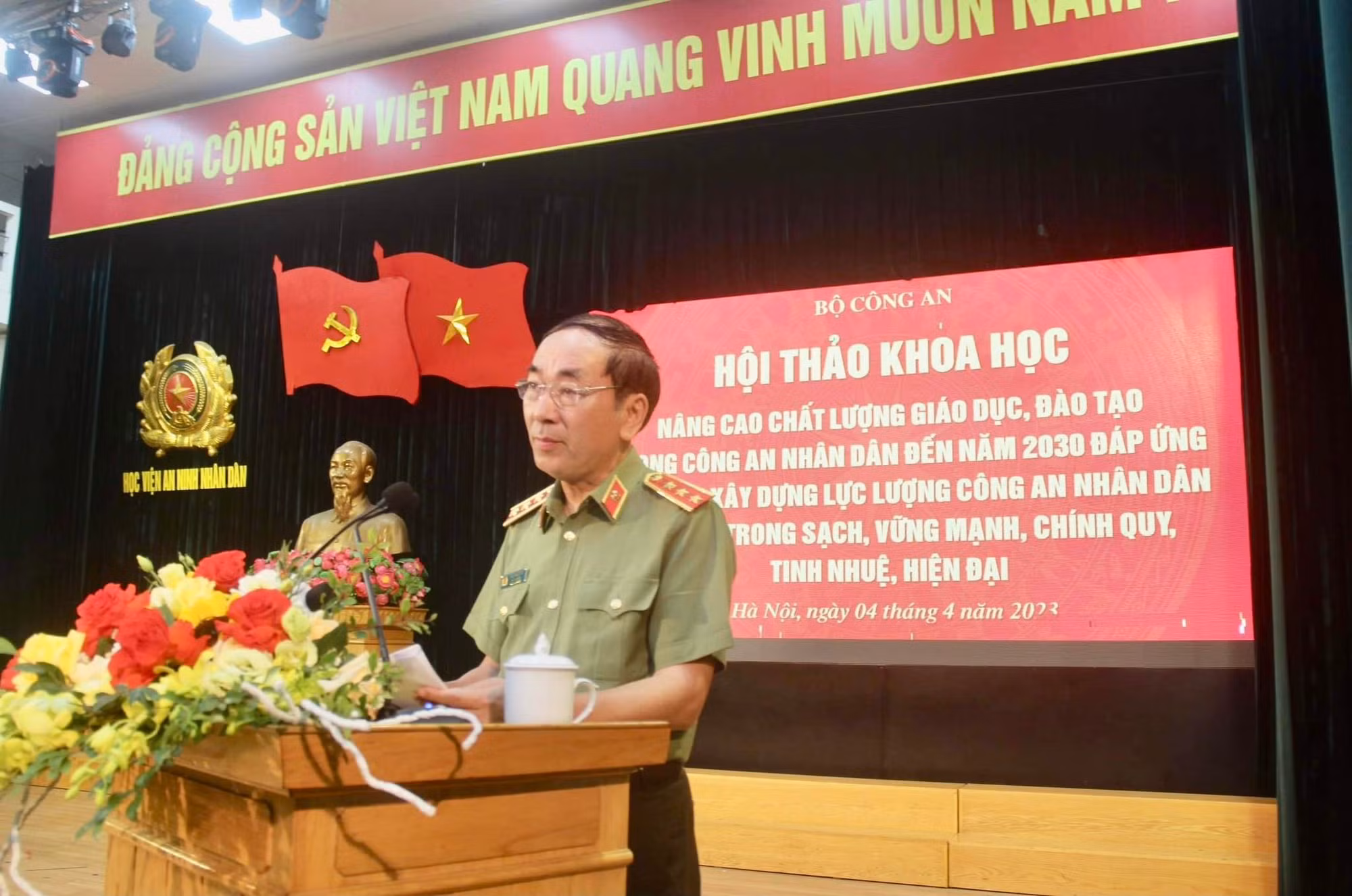 Xây dựng cơ chế chính sách tạo nguồn lực, động lực và môi trường thuận lợi để phát triển giáo dục đào tạo trong CAND -0