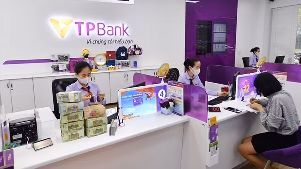 Không gia hạn thuế cho các ngân hàng thương mại
