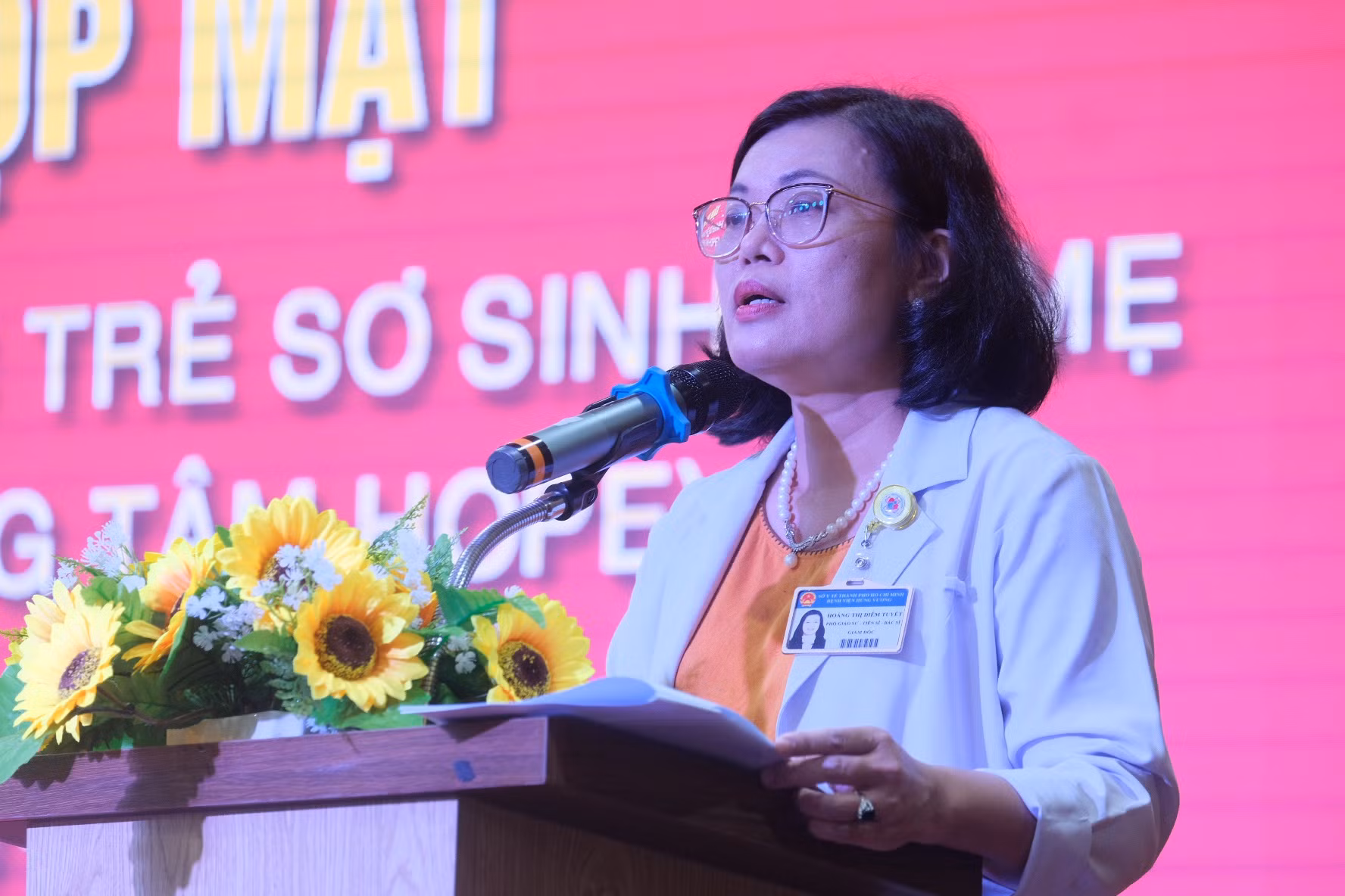 Xúc động tri ân các “bảo mẫu” chăm sóc 259 trẻ sơ sinh có mẹ mắc COVID-19 -0