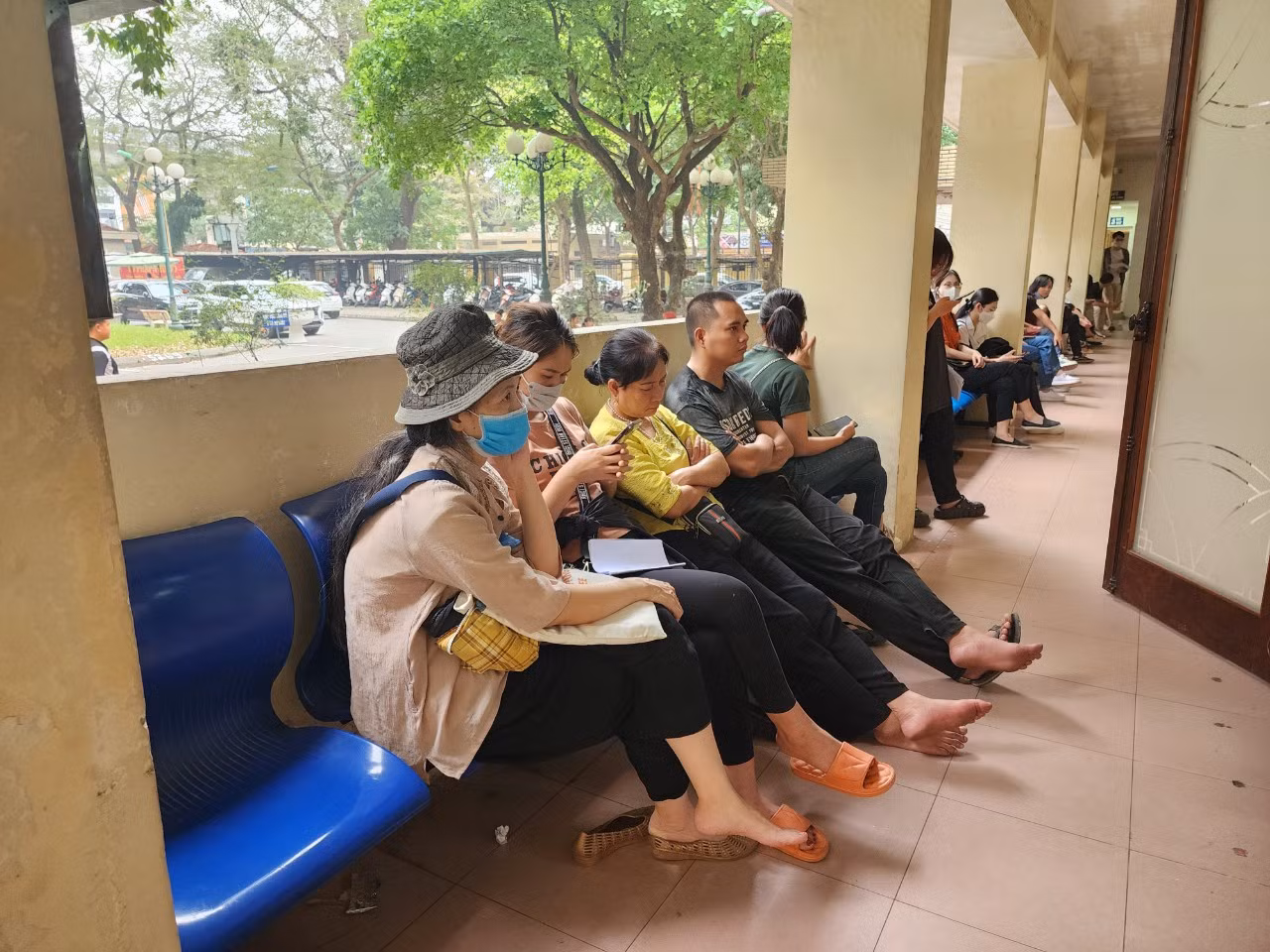 Hà Nội chỉ đạo khắc phục việc người dân xếp hàng xin lý lịch tư pháp -0
