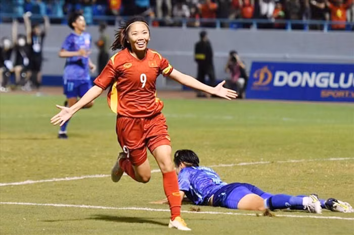 Chờ màn trình diễn từ Huỳnh Như -0
