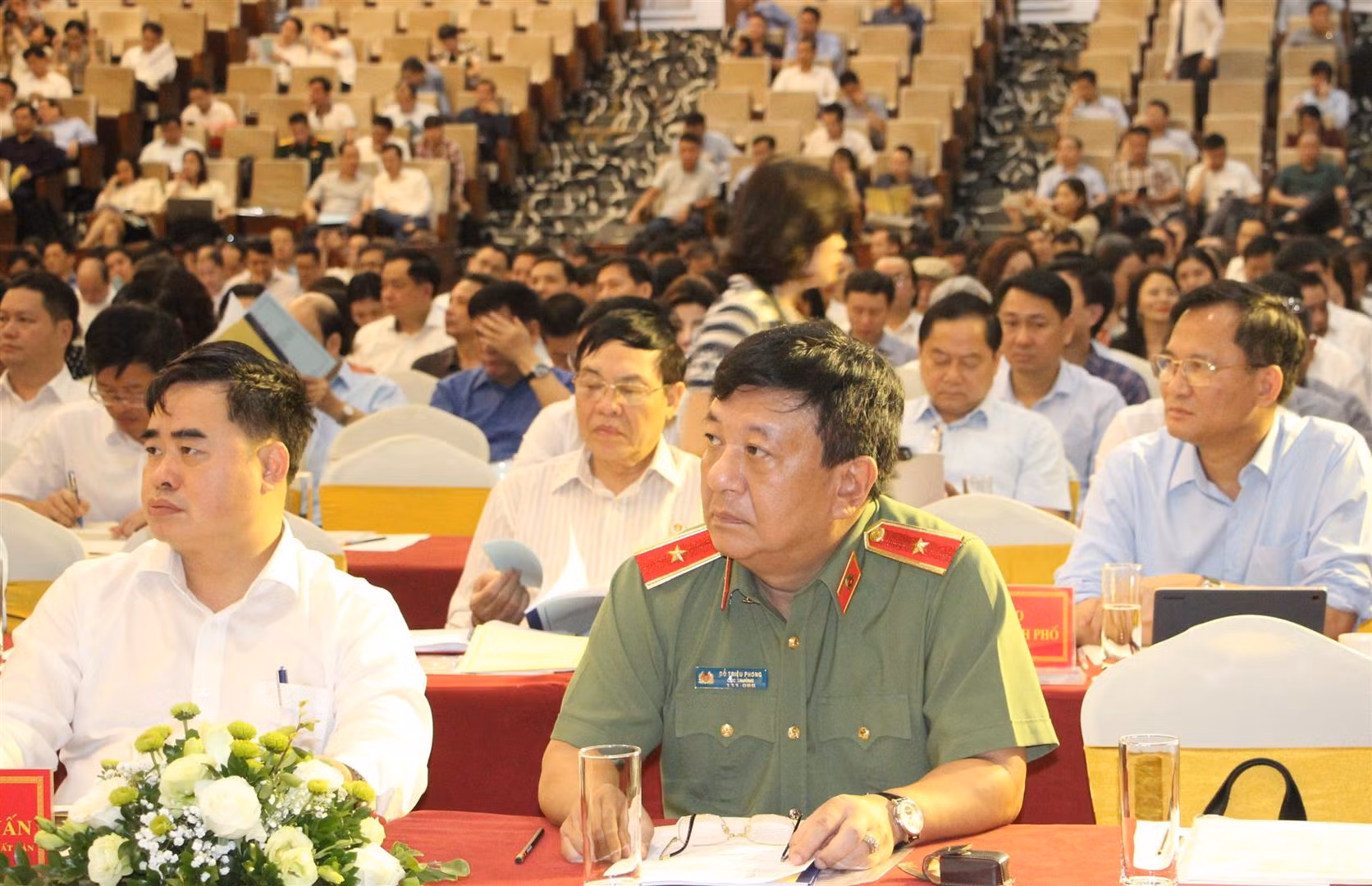 “Thu hồi cờ Đảng phải được bảo quản, không được tiêu hủy” -0