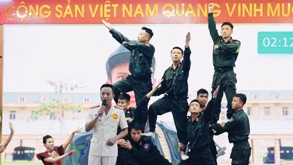 Sôi nổi Hội thi Bí thư Chi bộ giỏi của lực lượng Cảnh sát Cơ động