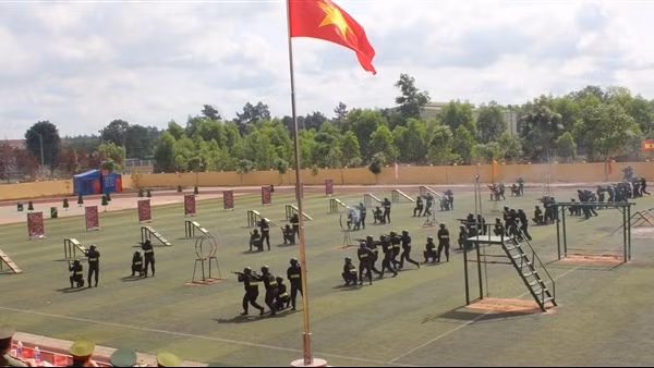 Hơn 800 sinh viên 2 trường đại học trong CAND hoàn thành huấn luyện đầu khóa