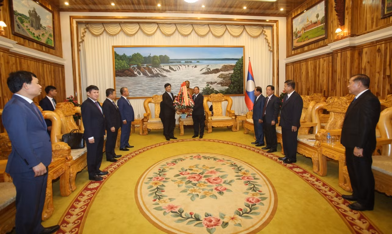 Lãnh đạo Bộ Công an Việt Nam chào xã giao Phó Thủ tướng, Bộ trưởng Bộ Công an Lào -0