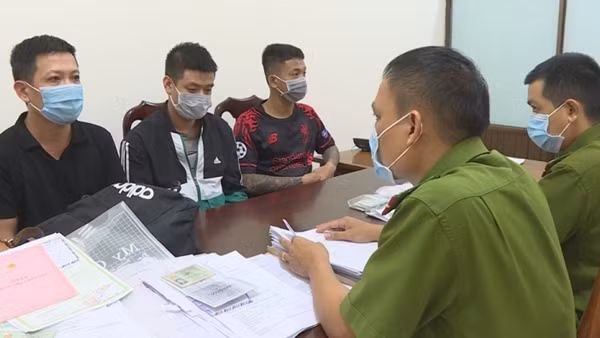 Chủ hiệu cầm đồ cho vay "bốc bát họ" 1.000%