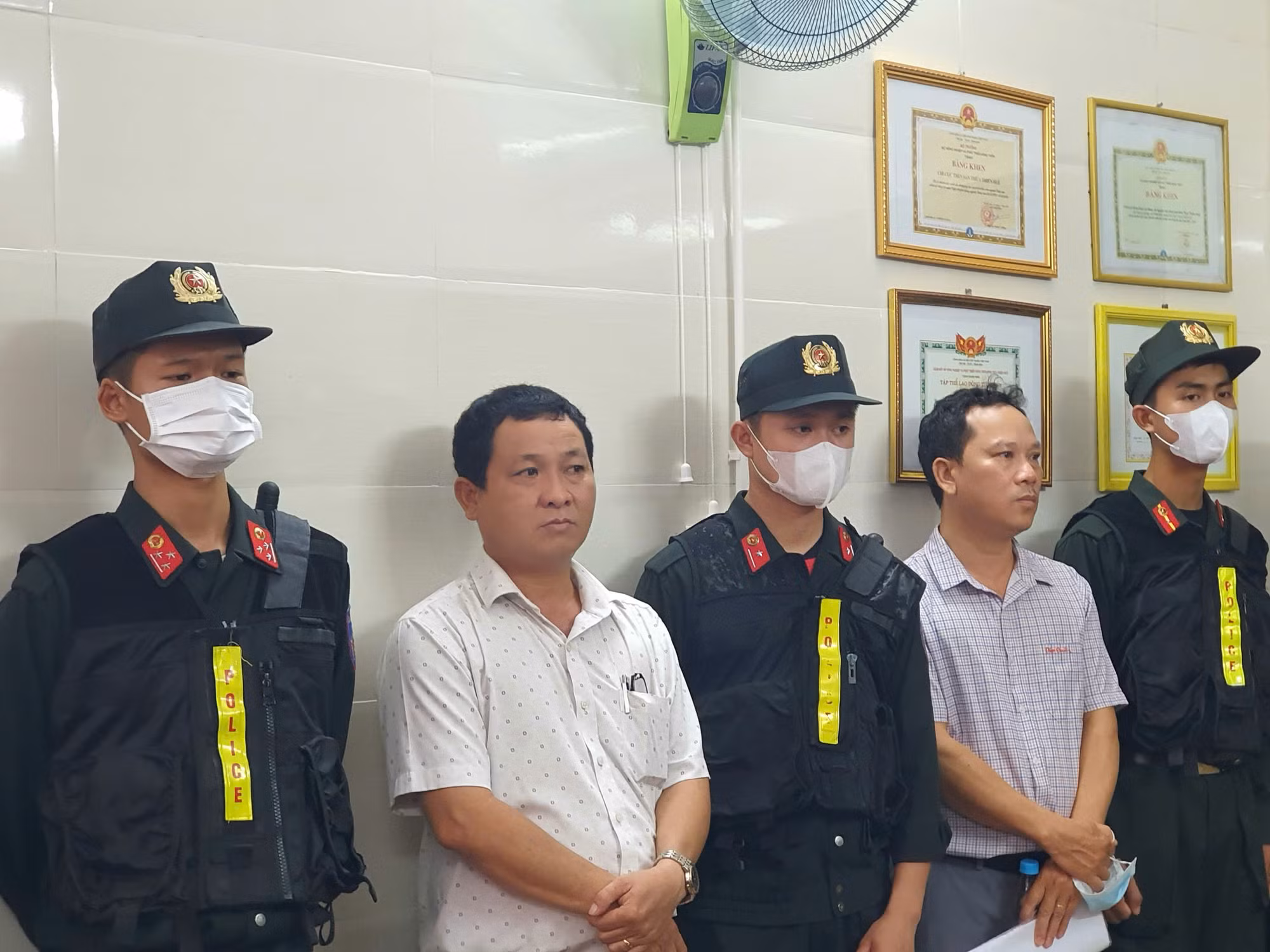 “Phù phép” hồ sơ cải hoán tàu cá, 5 đối tượng bị khởi tố về hành vi tham nhũng -0