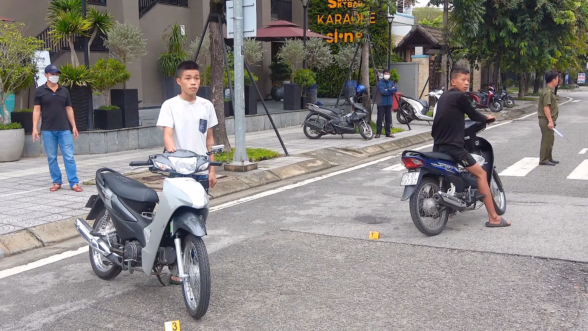Nhóm thanh, thiếu niên thực hiện hàng loạt vụ “đá xế” sa lưới -0
