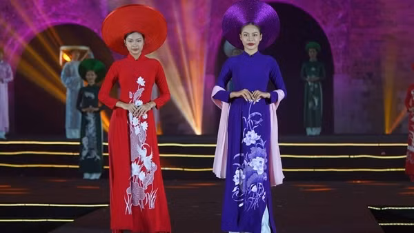 Trên 63.000 lượt người dự Lễ hội Áo dài du lịch Hà Nội 2024