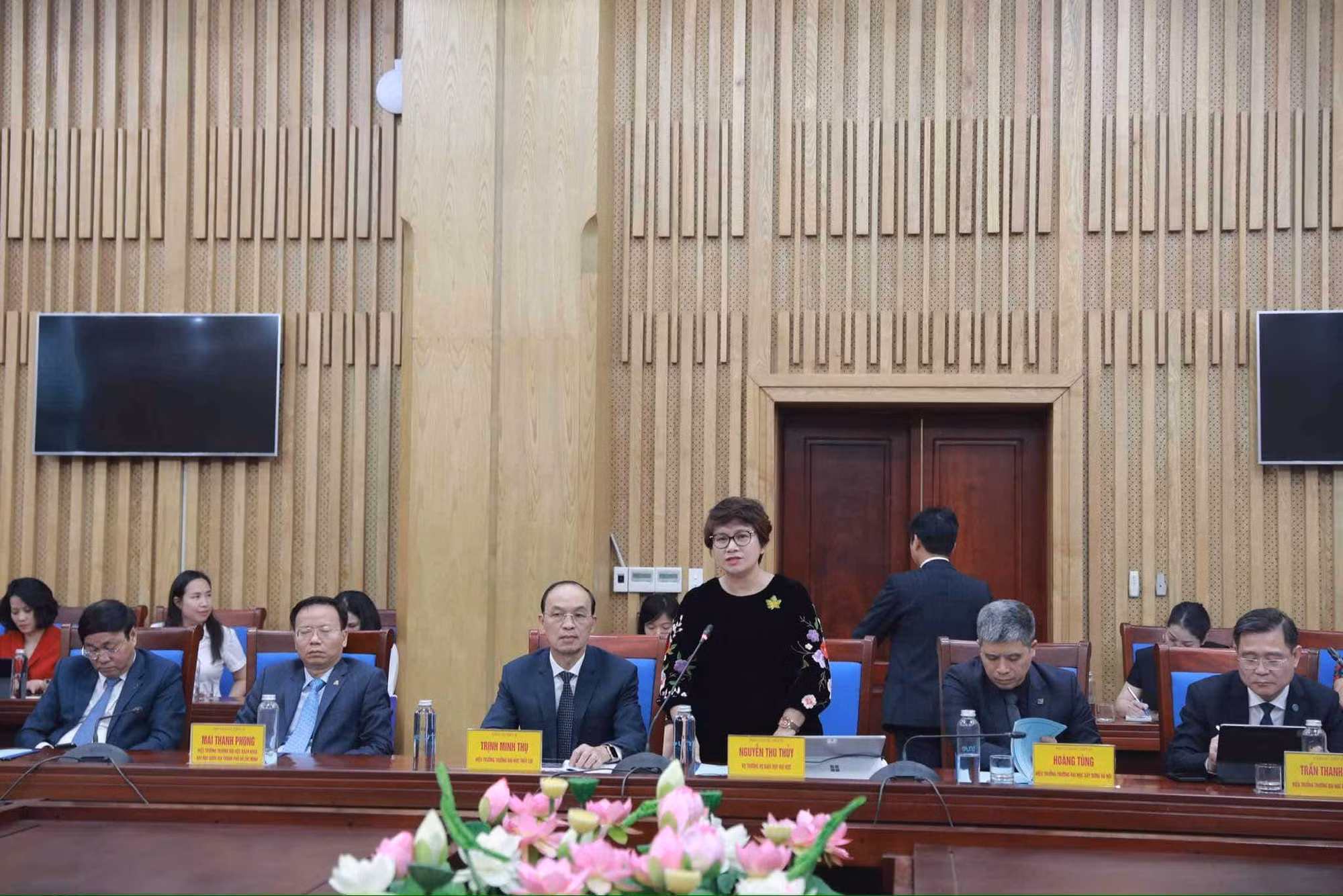 Bảy trường đại học kỹ thuật và tỉnh Nghệ An ký kết hợp tác trong đào tạo, chuyển giao công nghệ… -1