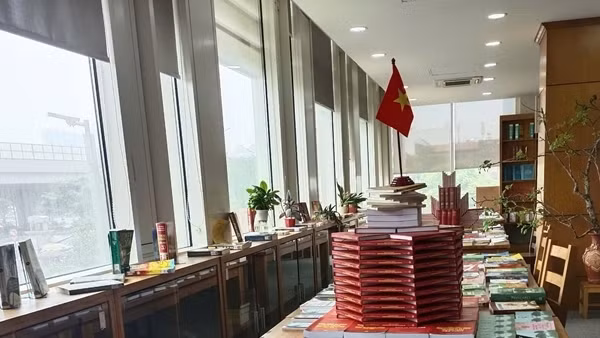 Triển lãm sách chào mừng kỷ niệm 70 năm Ngày Giải phóng Thủ đô
