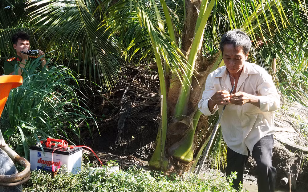 Dùng điện bẫy chuột dẫn đến chết người rồi tạo hiện trường giả -0
