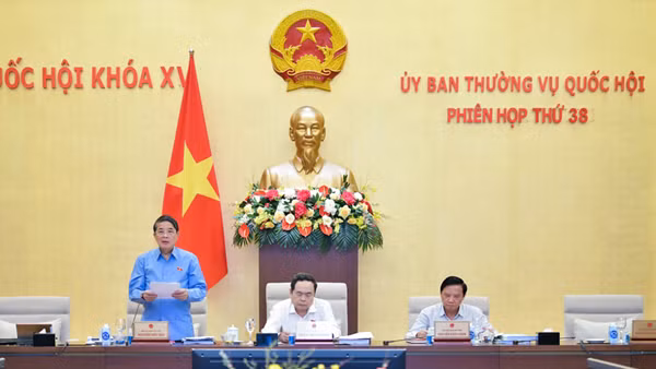 Băn khoăn về việc kiểm soát quyền lực, bảo đảm minh bạch khi phân cấp đầu tư công