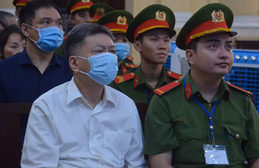 Người thân của bị cáo Trương Mỹ Lan nói gì? -0