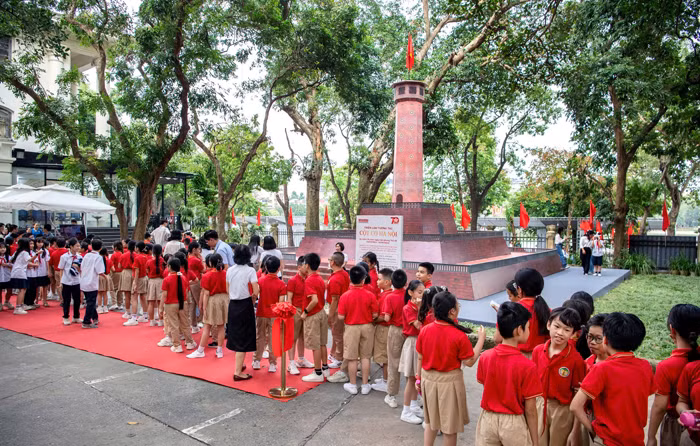 Triển lãm tương tác Cột cờ Hà Nội kỷ niệm 70 năm Ngày Giải phóng Thủ đô -0